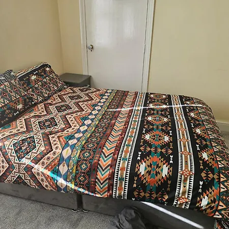 Vikky'S Bnb Birmingham Exterior photo